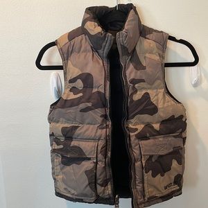 Gap Reversible Puffer Vest